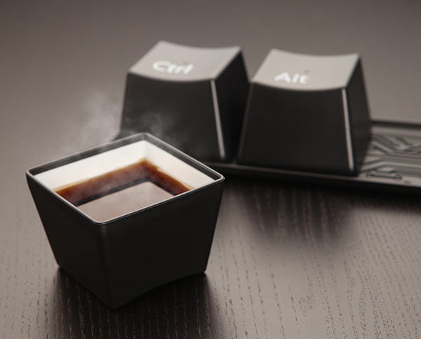 ctrl-alt-del_cup_set_table