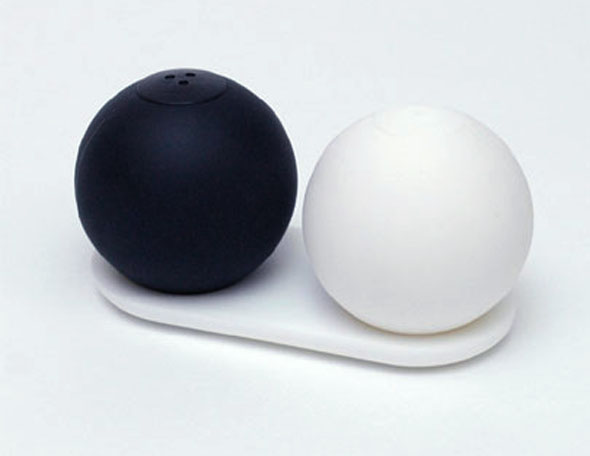 salt-pepper-squeezers-BW