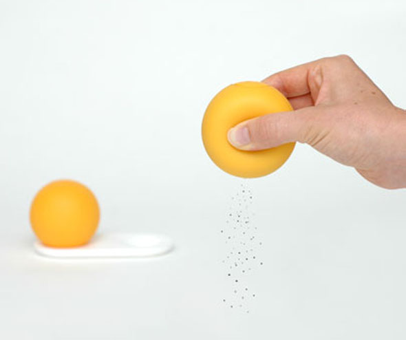 salt-pepper-squeezers