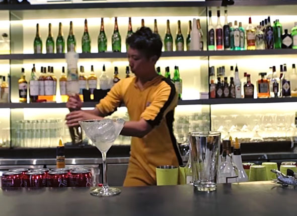 bruce-lee-bartender