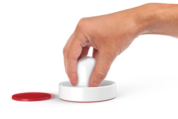 air-hockey-salt-pepper-slide