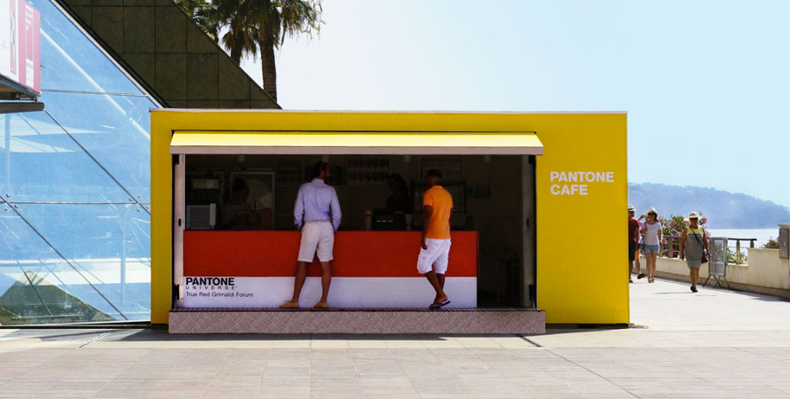 pantone-cafe-3