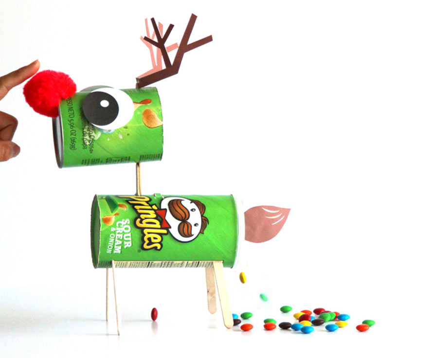 make-candy-pooping-reindeer-apieceofrainbowblog-1