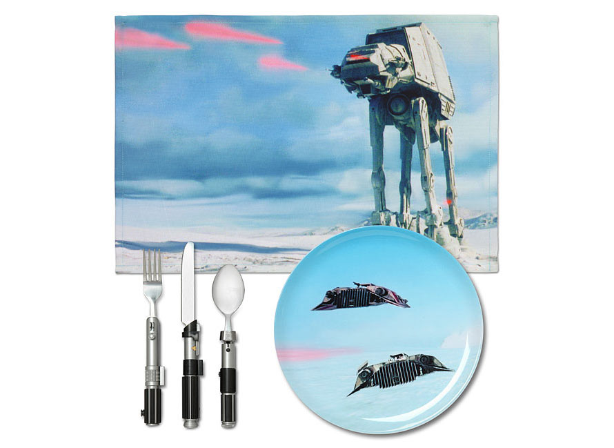 ionm_sw_dinner_set_hoth