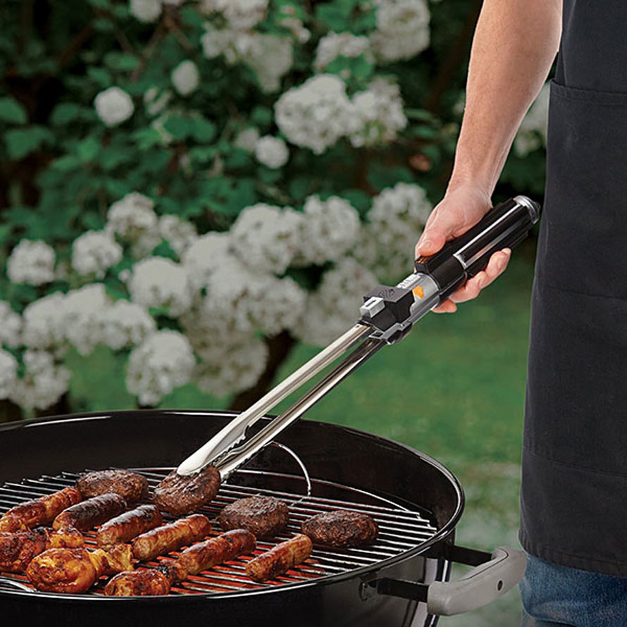 ivms_darth_vader_lightsaber_bbq_tongs_inuse