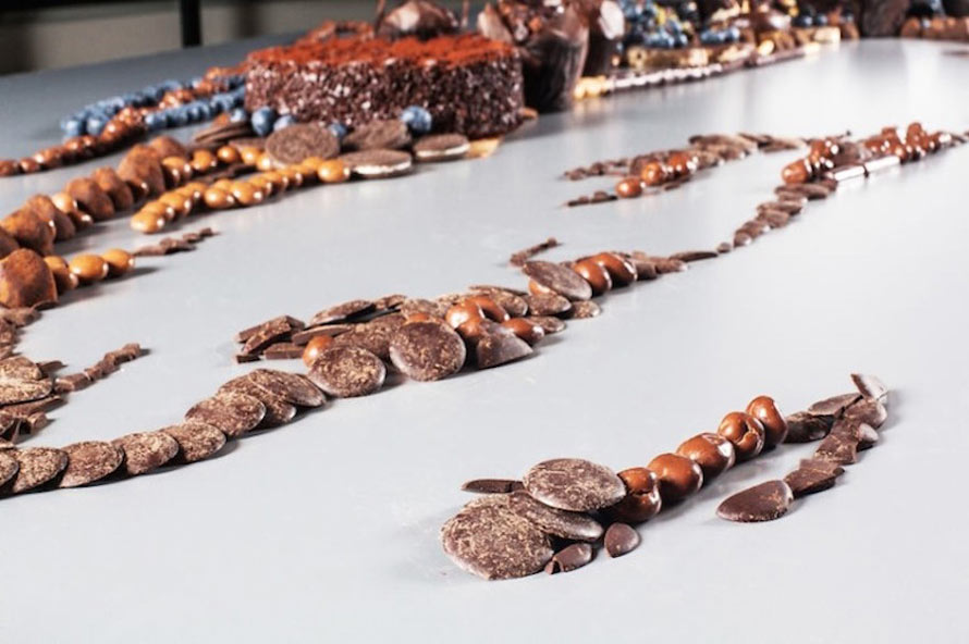 Inventive-Anamorphic-Food-Art9