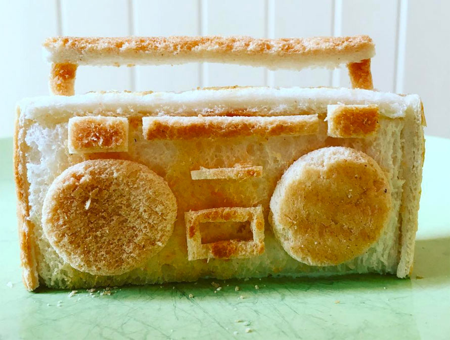 toast-sculpture