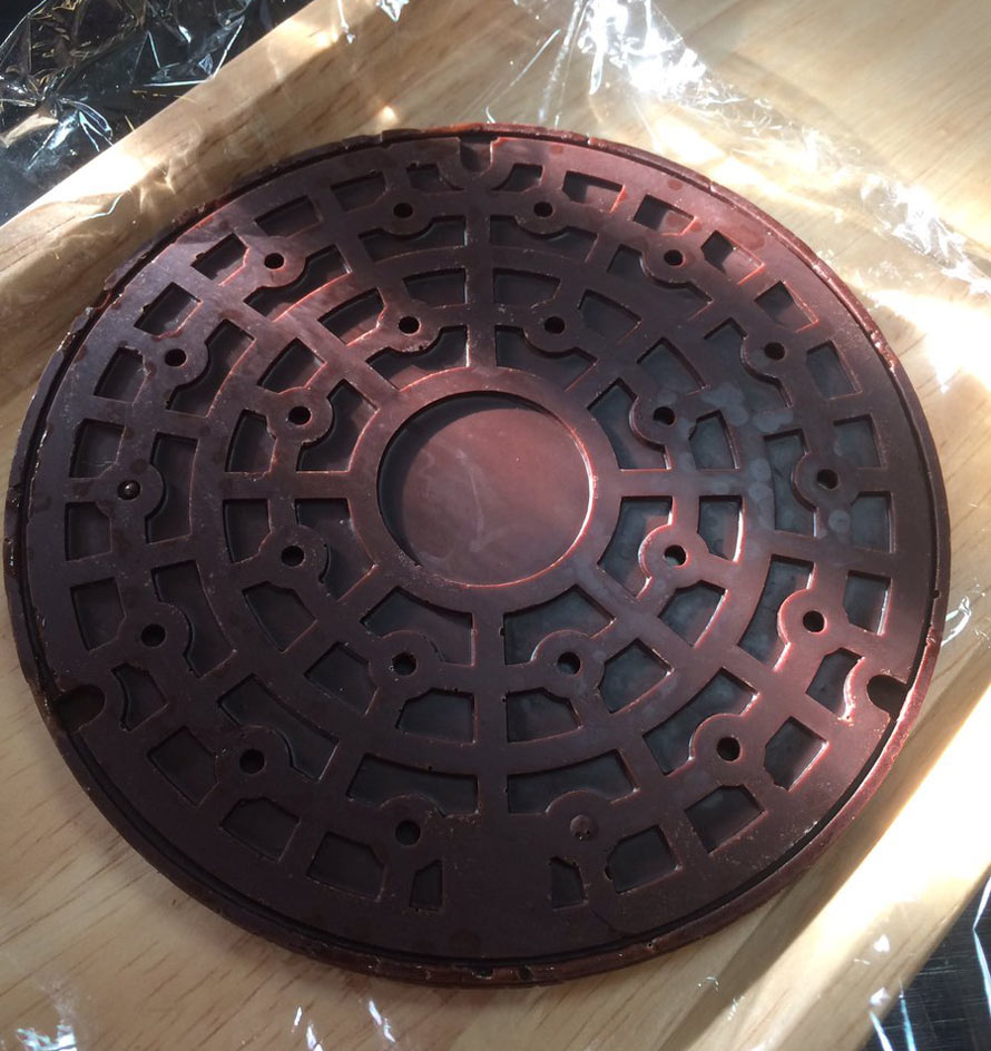 chocolate-manhole-cover-4