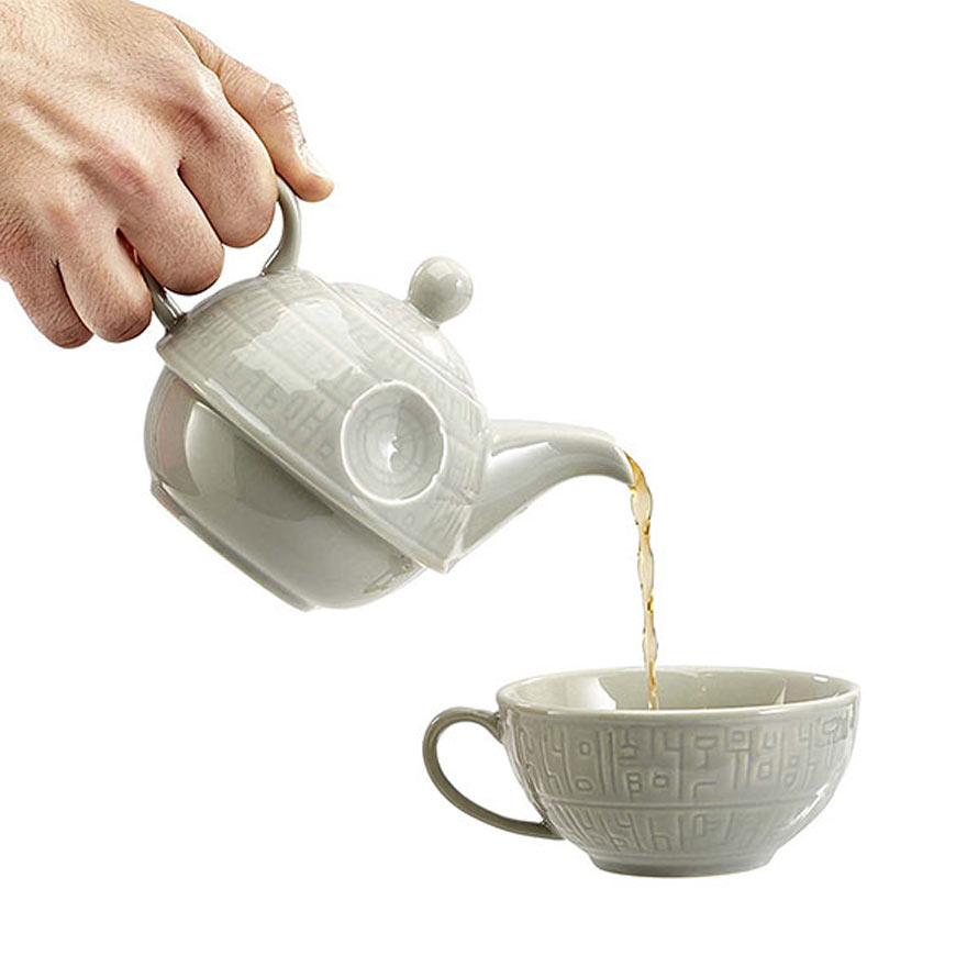 jroo_death_star_teapot_inhand